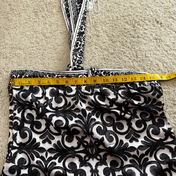 NWT White House Black Market Black and Cream Halter Top Size Small - Picture 6 of 15